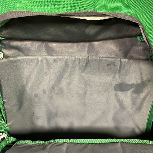 Dakine Mission Backpack - Picture 5 of 9